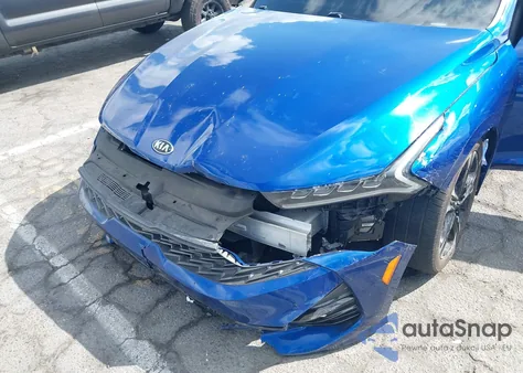 2021 Kia K5 Gt-Line z USA, uszkodzony, nr VIN 5XXG64J20MG068761